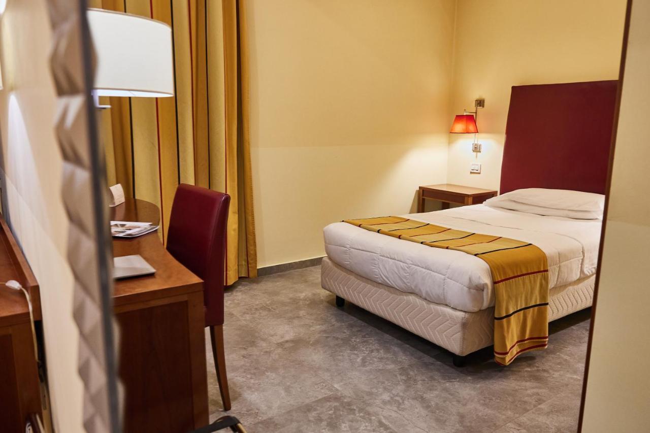 Appia Antica Hotel Корато Экстерьер фото