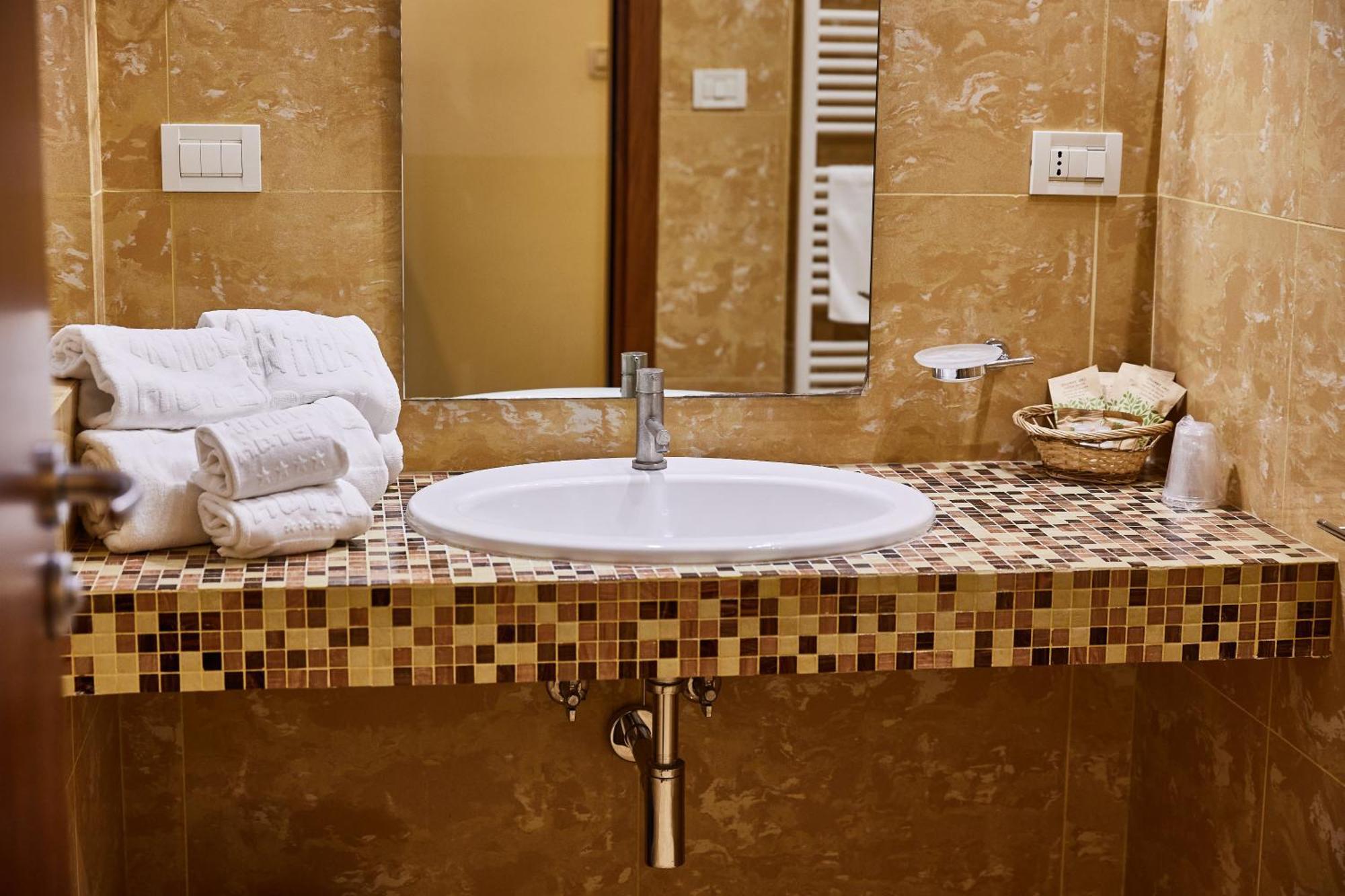 Appia Antica Hotel Корато Экстерьер фото